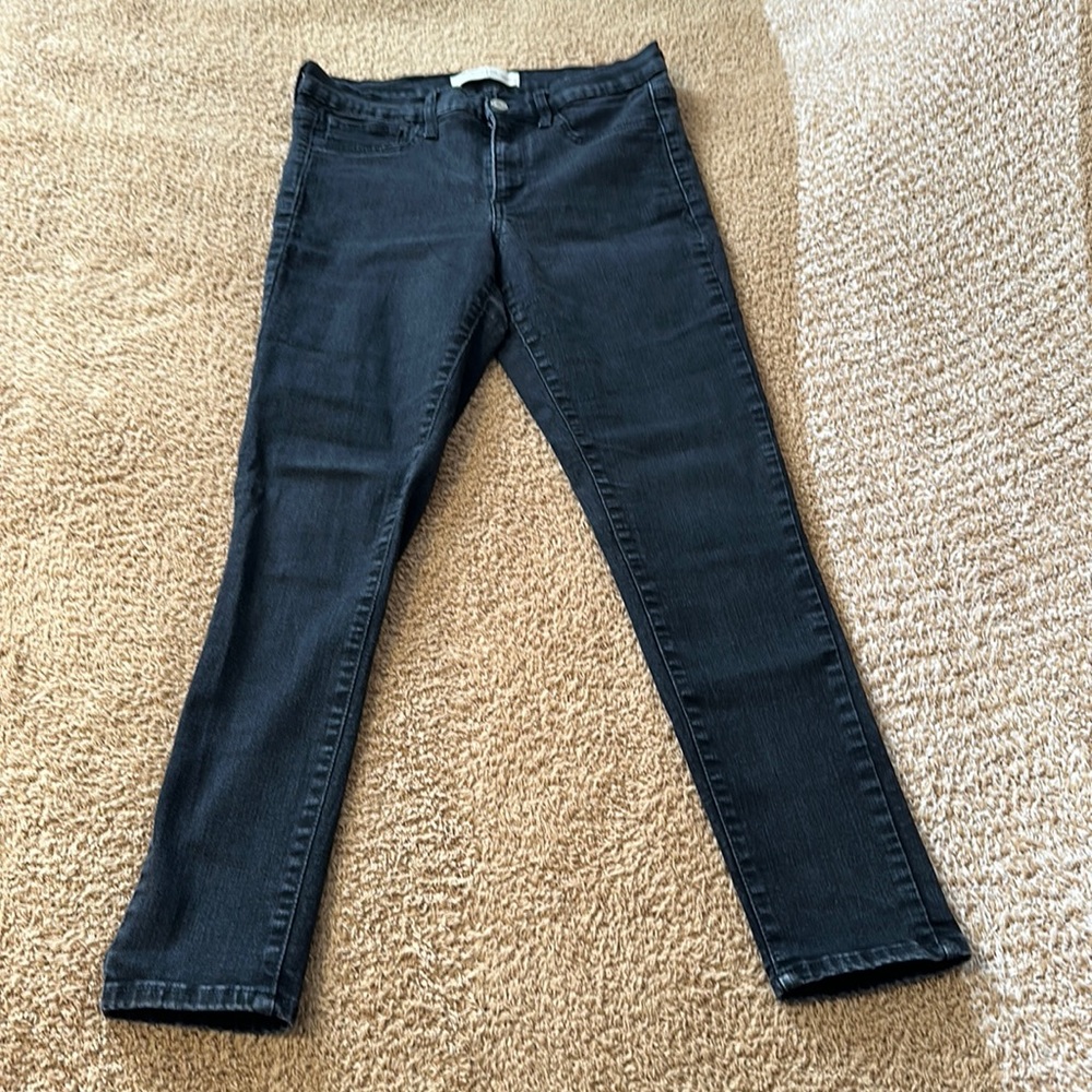 Light black Gap 1969 easy legging jeans, size 29r